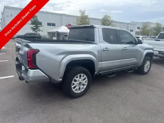 Toyota Tacoma 2024 4x4 SR5 4p Doble Cabina Doble 5.0 ft CB