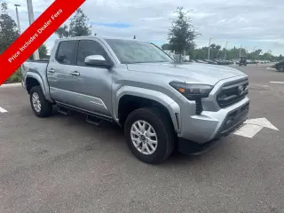 Toyota Tacoma 2024 4x4 SR5 4p Doble Cabina Doble 5.0 ft CB