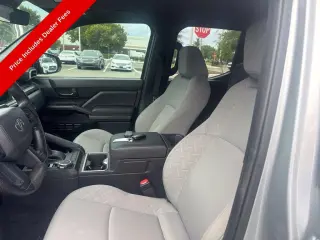 Toyota Tacoma 2024 4x4 SR5 4p Doble Cabina Doble 5.0 ft CB