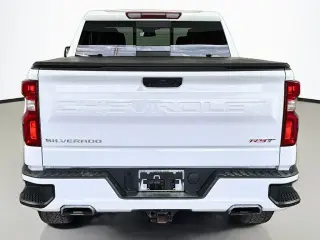 Chevrolet Silverado 1500 2024 4x4 RST 4p. Cabina de tripulação 5.8 pies CB