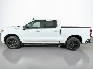 Chevrolet Silverado 1500 2024 4x4 RST 4p. Cabina de tripulação 5.8 pies CB