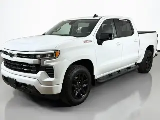 Chevrolet Silverado 1500 2024 4x4 RST 4p. Cabina de tripulação 5.8 pies CB