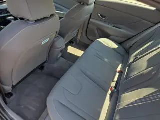 Hyundai ELANTRA 2025 SEL Confort 4p Sedan