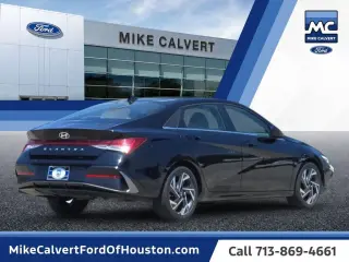 Hyundai ELANTRA 2025 SEL Confort 4p Sedan