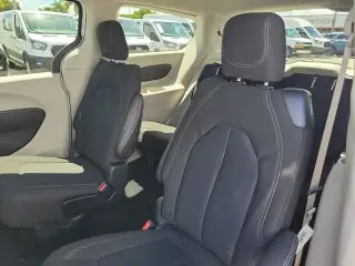 Chrysler Voyager 2024 LX 4dr Mini-Van