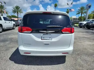 Chrysler Voyager 2024 LX 4dr Mini-Van