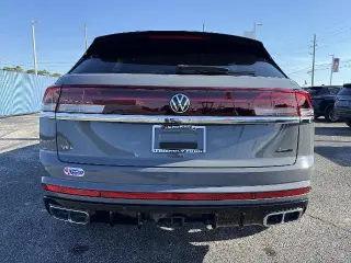 Volkswagen Atlas Cross Sport 2024 tracción en todas las ruedas SEL Premium R-Line 4Motion 4p SUV