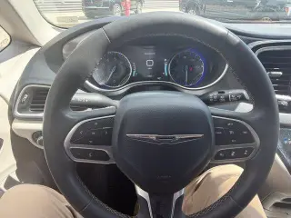 Chrysler Pacifica 2024 Touring L 4dr Mini-Van