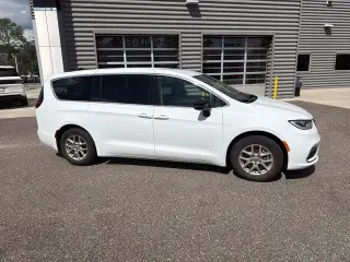 Chrysler Pacifica 2024 Touring L 4dr Mini-Van