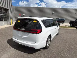 Chrysler Pacifica 2024 Touring L 4dr Mini-Van