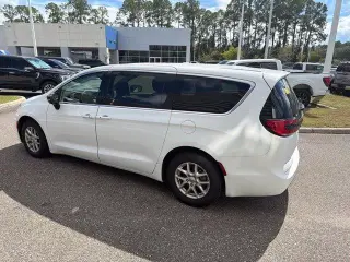 Chrysler Pacifica 2024 Touring L 4dr Mini-Van