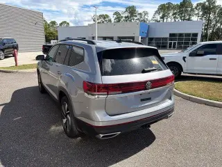 Volkswagen Atlas 2025 AWD SE 4Motion 4 puertas SUV con Tecnología