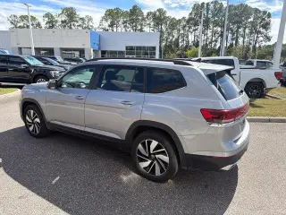 Volkswagen Atlas 2025 AWD SE 4Motion 4 puertas SUV con Tecnología