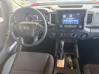 Nissan Frontier 2022 4x4 SV 4p Cab de Tripulação 5 ft. SB