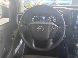 Nissan Frontier 2022 4x4 SV 4p Cab de Tripulação 5 ft. SB