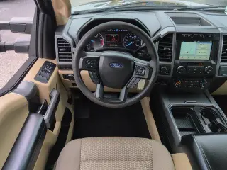 Ford F-250 Super Duty 2019 4x4 XLT 4dr Crew Cab 6.8 ft. SB Pickup