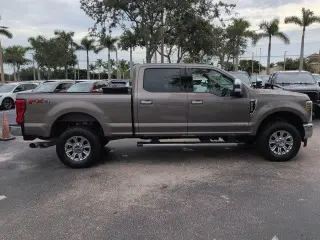 Ford F-250 Super Duty 2019 4x4 XLT 4dr Crew Cab 6.8 ft. SB Pickup