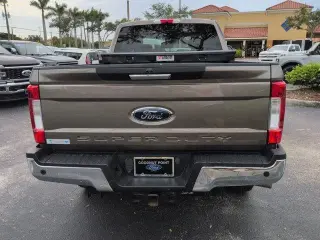 Ford F-250 Super Duty 2019 4x4 XLT 4dr Crew Cab 6.8 ft. SB Pickup