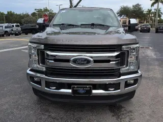 Ford F-250 Super Duty 2019 4x4 XLT 4dr Crew Cab 6.8 ft. SB Pickup