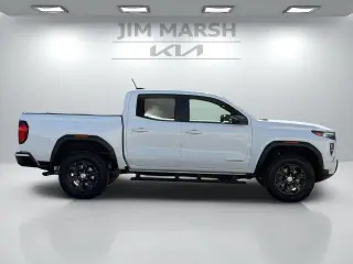 GMC Canyon 2023 4x2 Elevation 4dr Crew Cab 5 ft. SB