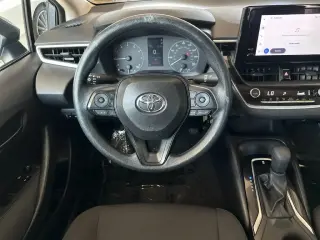 Toyota Corolla 2025 LE Sedán 4p.