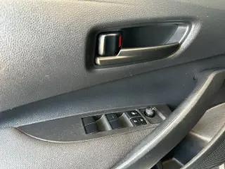 Toyota Corolla 2025 LE Sedán 4p.