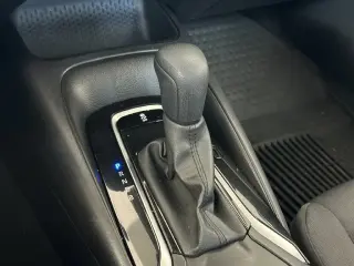 Toyota Corolla 2025 LE 4p Sedán