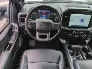 Ford F-150 2023 4x4 XLT 4p SuperCrew 5.5 ft. CB