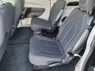 Chrysler Voyager 2023 LX 4dr Mini-Van