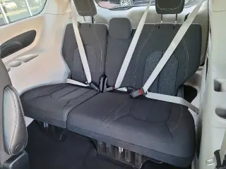 Chrysler Voyager 2023 LX 4dr Mini-Van