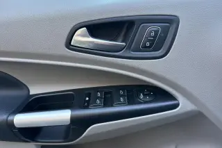 Ford Transit Connect 2023 Titanium 4p LWB Mini-Furgoneta con Puerta Trasera Elevable