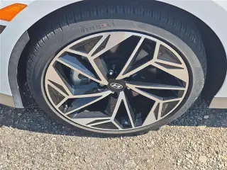 Hyundai IONIQ 6 2024 SEL 4 puertas Sedán