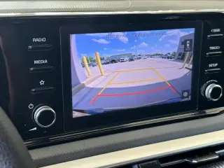 Kia K5 2023 LXS 4dr Sedán