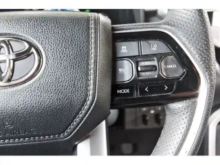 Toyota Tundra 2023 4x4 Platinum 4dr CrewMax Cab Pickup LB