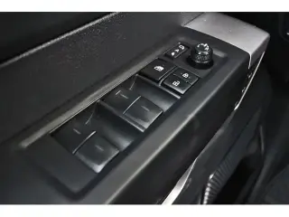 Toyota Tundra 2023 4x4 Platinum 4dr CrewMax Cab Pickup LB