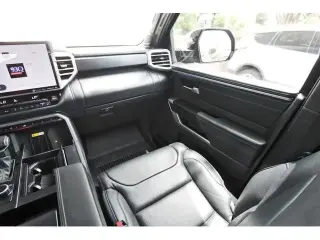 Toyota Tundra 2023 4x4 Platinum 4dr CrewMax Cab Pickup LB