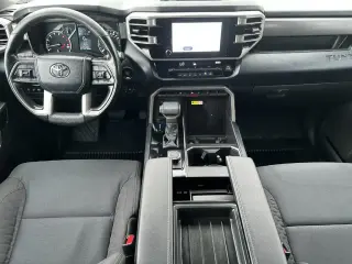 Toyota Tundra 2026 4x2 SR5 4dr CrewMax Cab Pickup SB