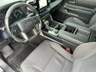 Toyota Tundra 2026 4x2 SR5 4dr CrewMax Cab Pickup SB