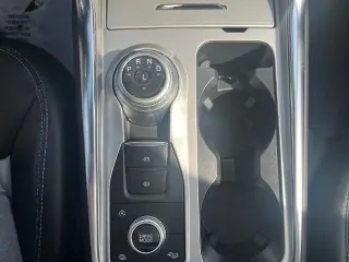 Ford Explorer 2023 4x2 XLT SUV con tracción total 4 puertas