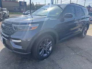Ford Explorer 2023 4x2 XLT SUV con tracción total 4 puertas