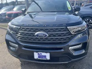 Ford Explorer 2023 4x2 XLT SUV con tracción total 4 puertas