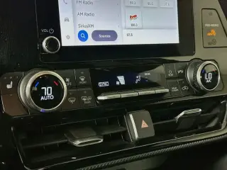 Toyota Highlander 2023 L 4dr SUV