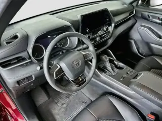 Toyota Highlander 2023 L 4dr SUV