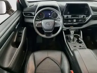 Toyota Highlander 2023 L 4dr SUV