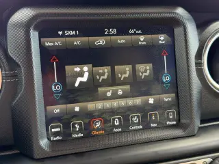 Jeep Wrangler Unlimited 2019 4x4 Sahara 4dr SUV