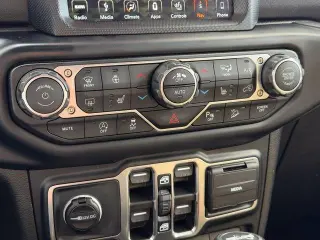 Jeep Wrangler Unlimited 2019 4x4 Sahara 4dr SUV