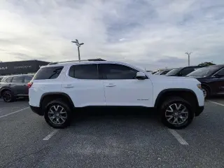 GMC Acadia 2023 4x4 SLT 4puertas SUV