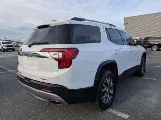 GMC Acadia 2023 4x4 SLT 4puertas SUV