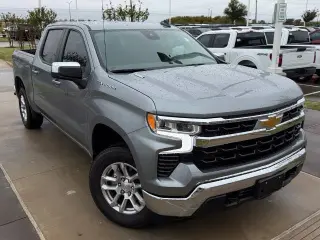 Chevrolet Silverado 1500 2026 4x4 LT 4dr Crew Cab 5.8 ft. SB con 2FL