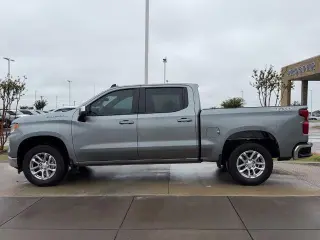 Chevrolet Silverado 1500 2026 4x4 LT 4dr Crew Cab 5.8 ft. SB con 2FL